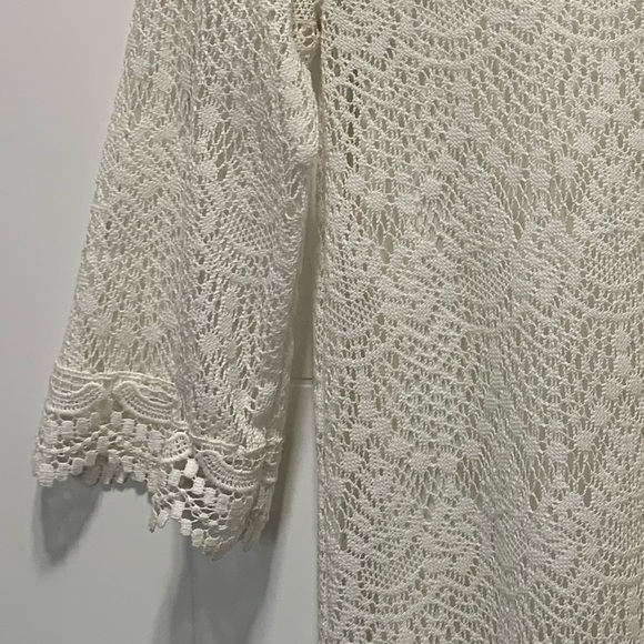 White Dress w/ mid-length sleeves - Picture 3 of 3